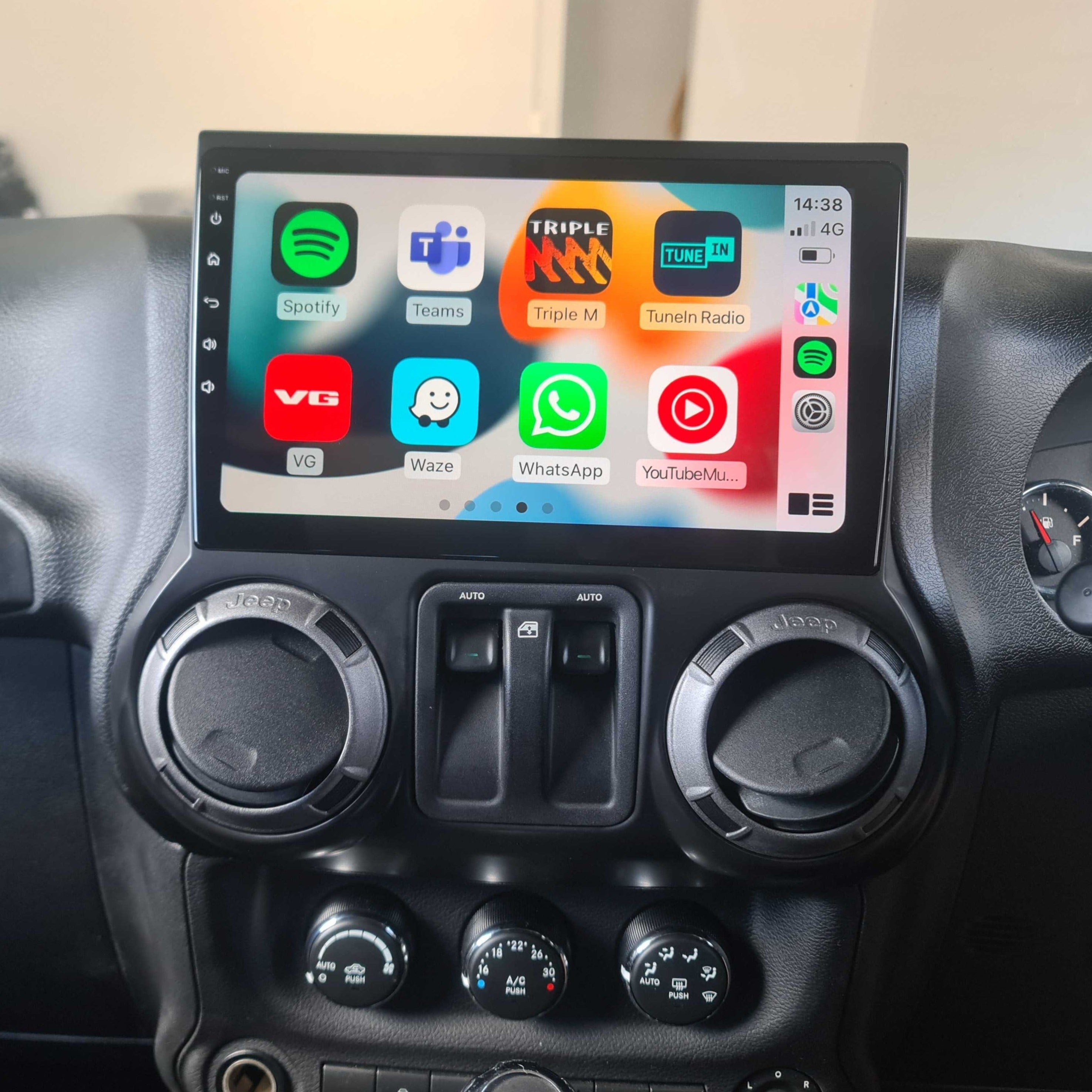 Jeep Wrangler 2007-2014 - Premium Head Unit Upgrade Kit: Radio Infotainment System with Wired & Wireless Apple CarPlay and Android Auto Compatibility - baeumer technologies